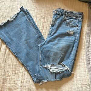 Women’s American Eagle Flare/ Wide leg jeans!
